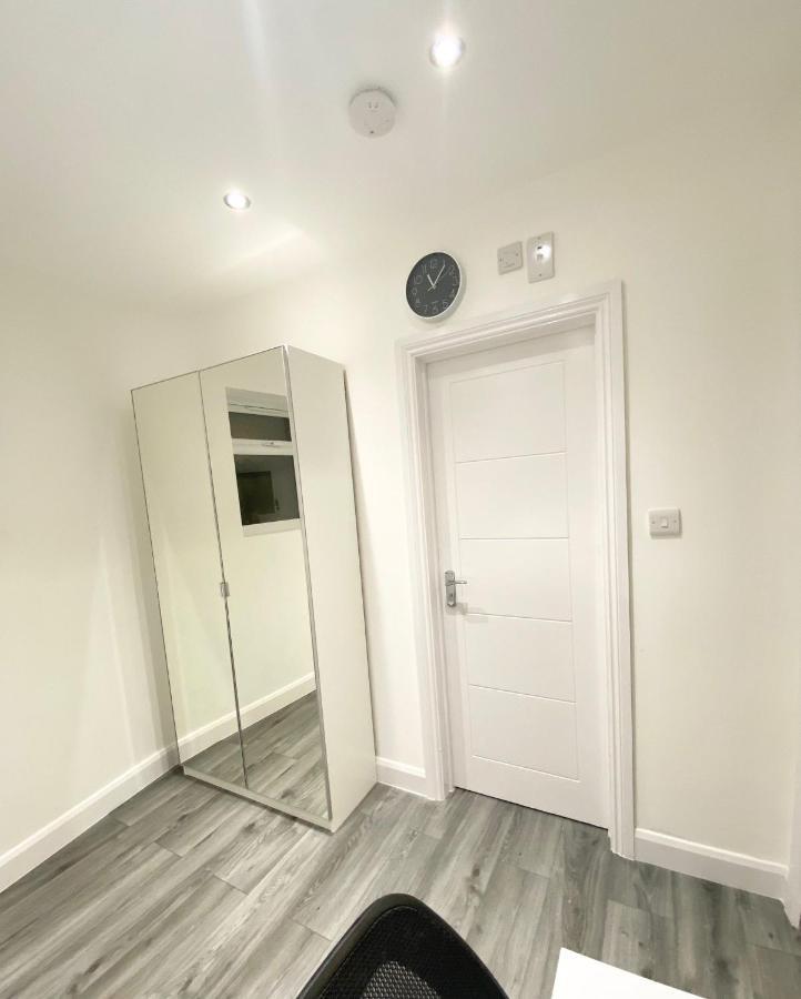 London Studio Chingford Extérieur photo